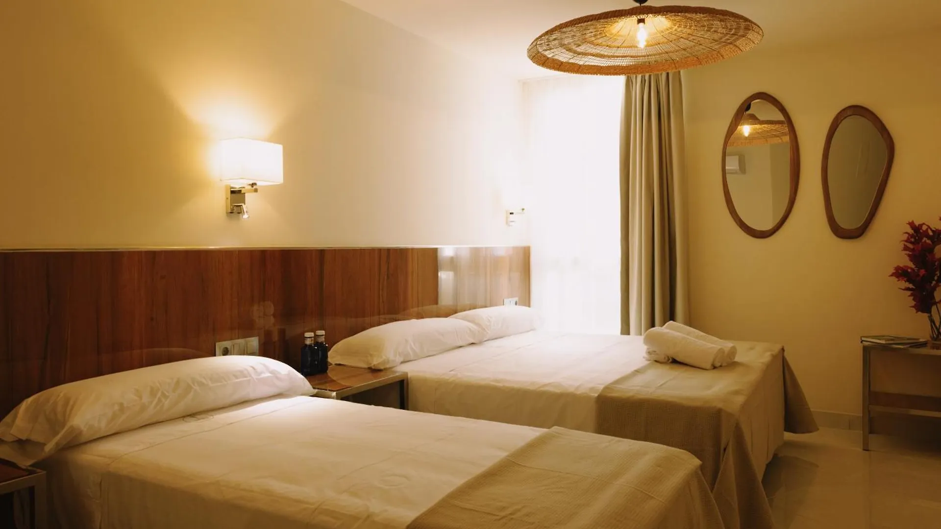 Apartamentos Buendia Suites - Torremolinos Centro Aparthotel