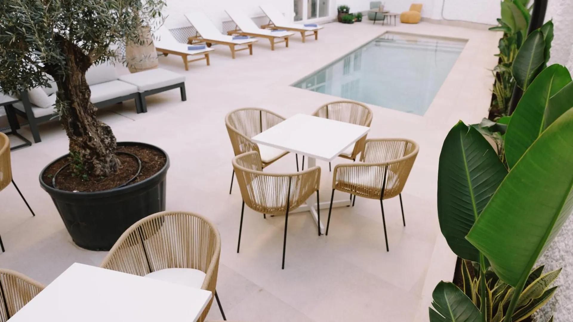 Aparthotel Apartamentos Buendia Suites - Torremolinos Centro Spain