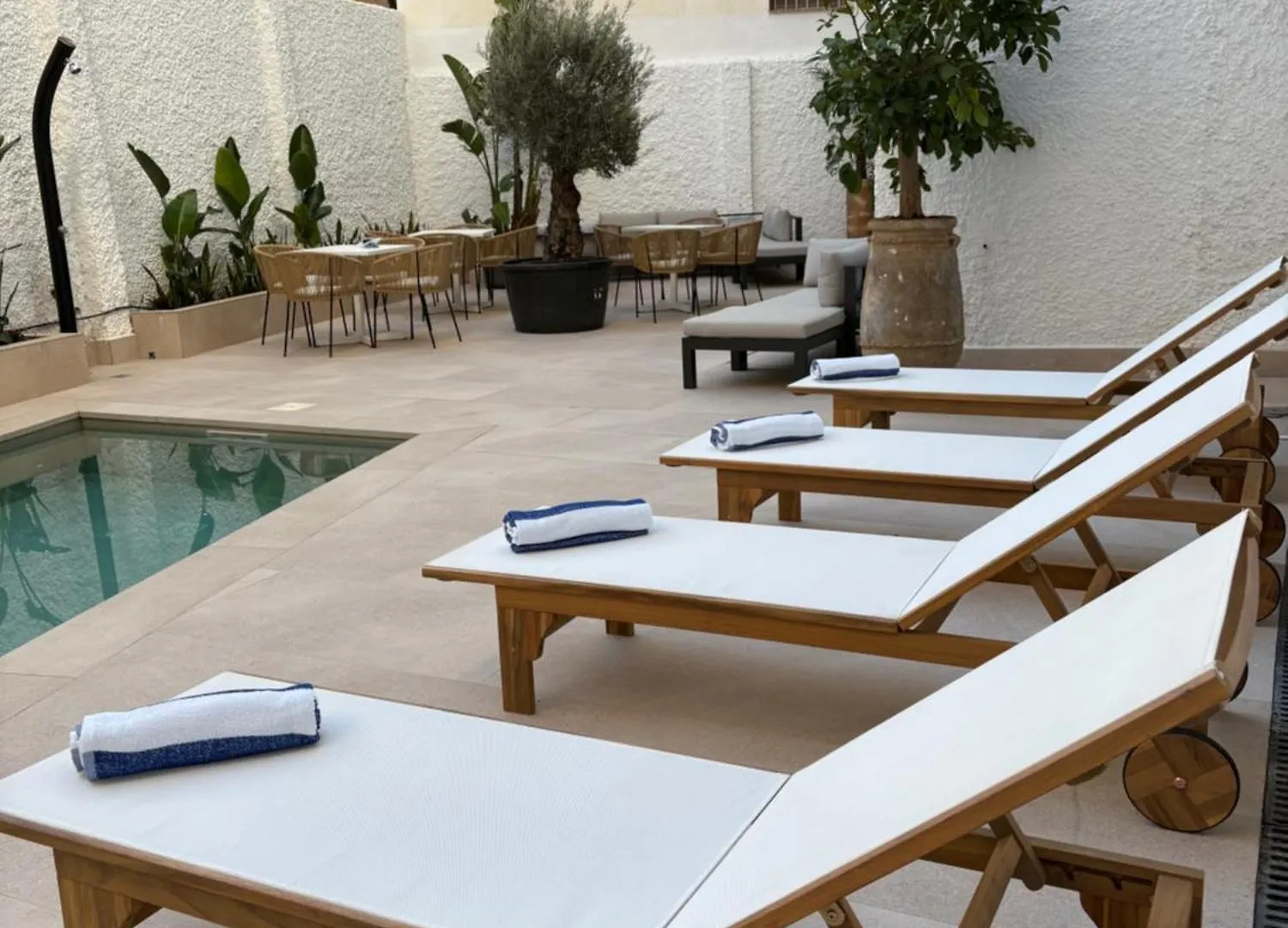 Aparthotel Apartamentos Buendia Suites - Torremolinos Centro