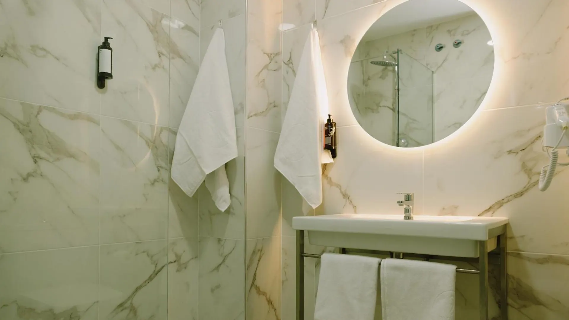 Apartamentos Buendia Suites - Torremolinos Centro Spain