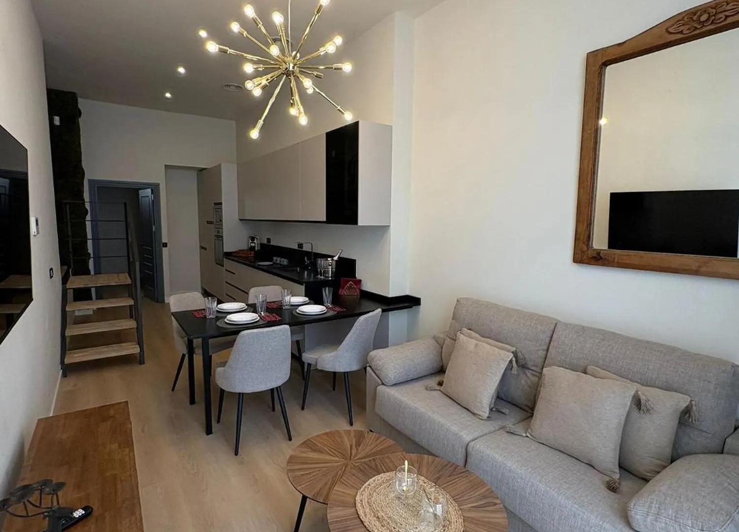 Aparthotel Apartamentos Buendia Suites - Torremolinos Centro