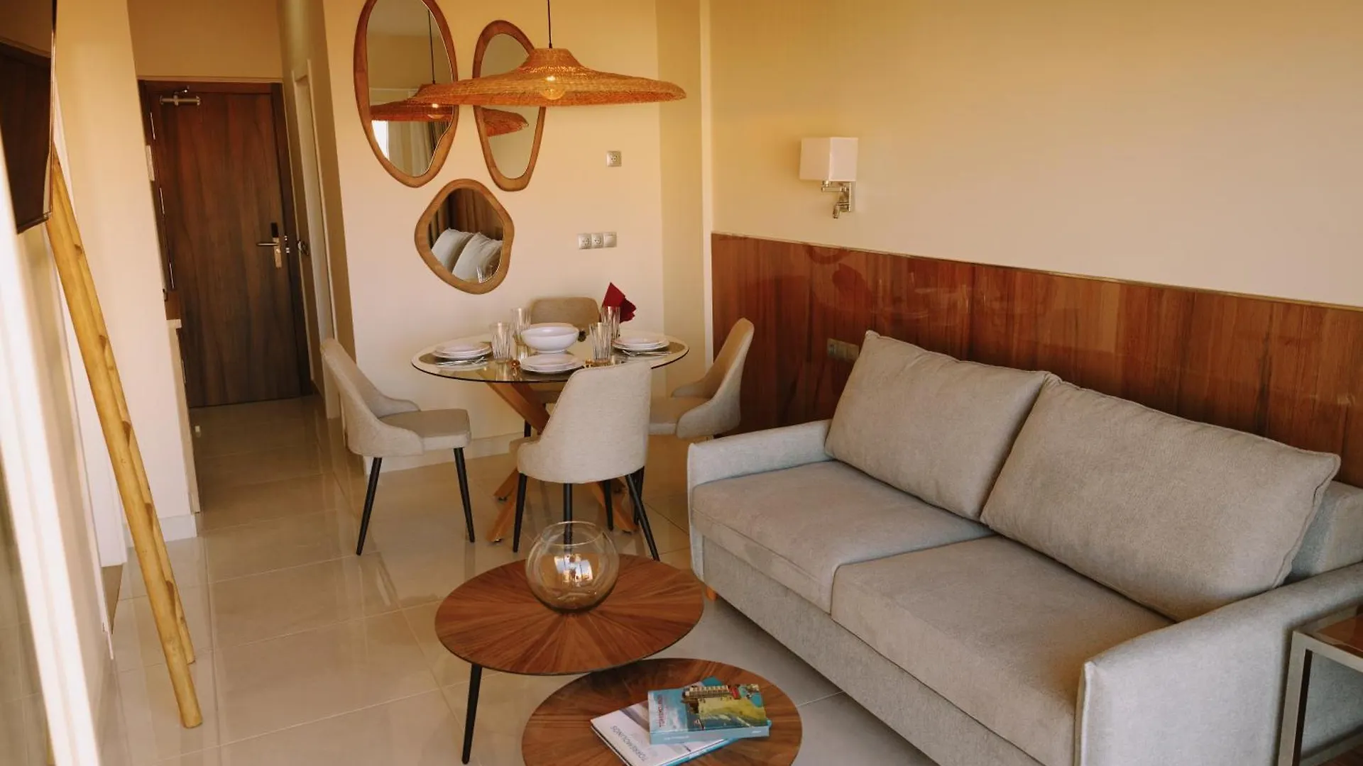 Aparthotel Apartamentos Buendia Suites - Torremolinos Centro