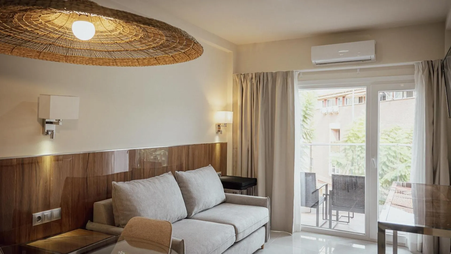 Apartamentos Buendia Suites - Torremolinos Centro 0*,