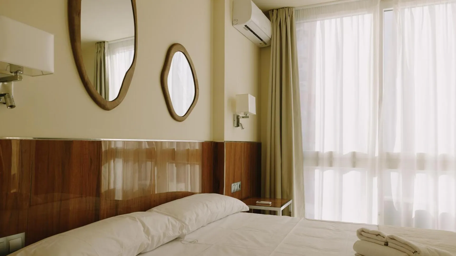 Apartamentos Buendia Suites - Torremolinos Centro 0*,  Spain