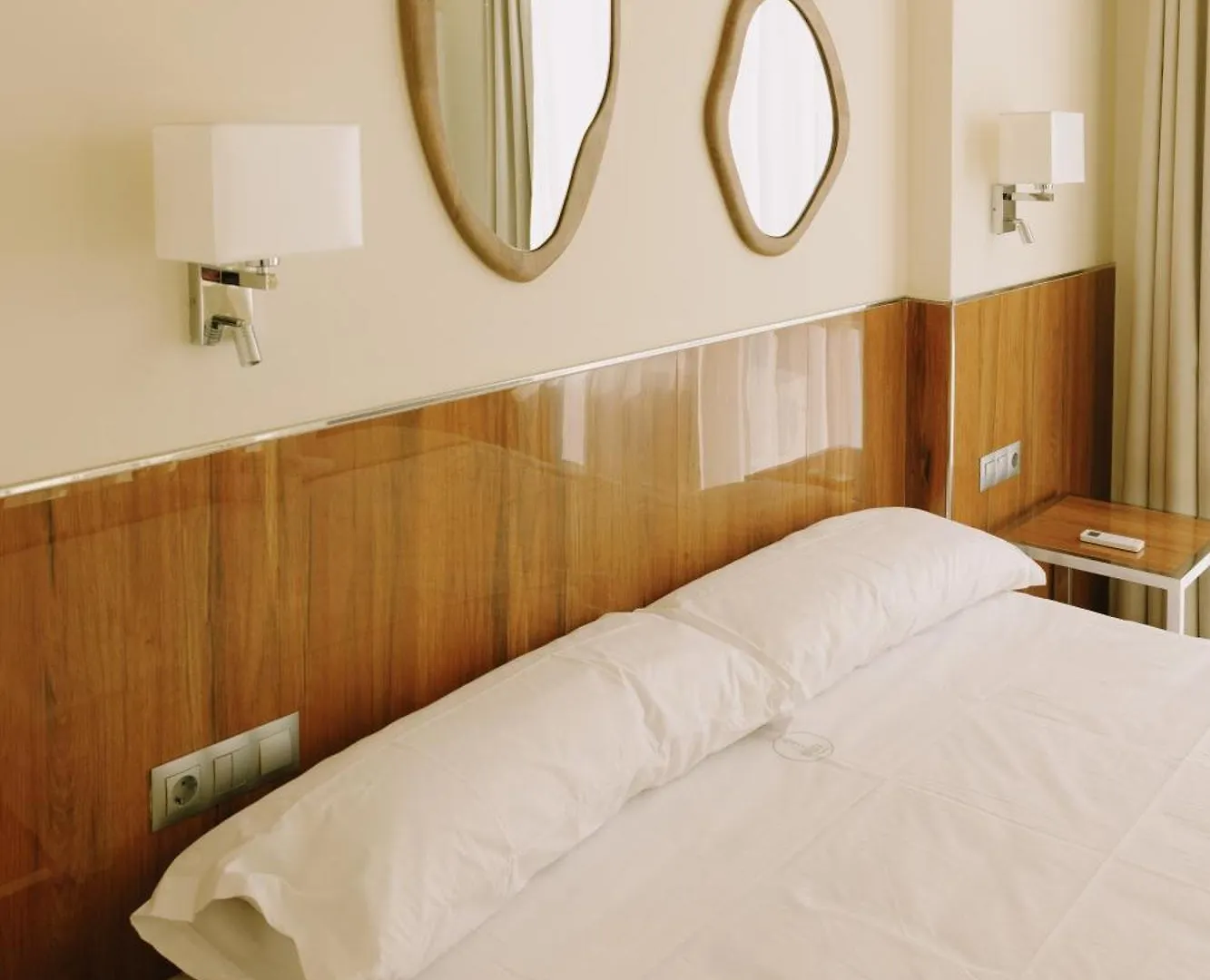 Apartamentos Buendia Suites - Torremolinos Centro Aparthotel