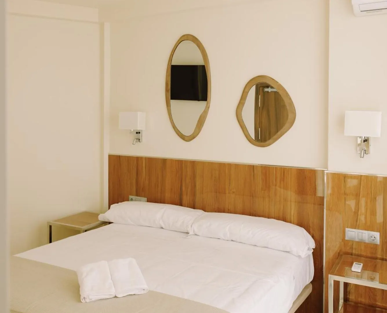 Apartamentos Buendia Suites - Torremolinos Centro 0*,